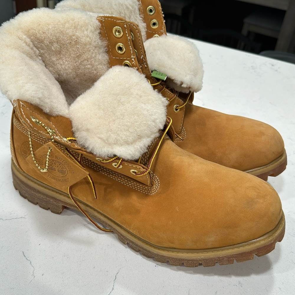 Timberland Furry lined.